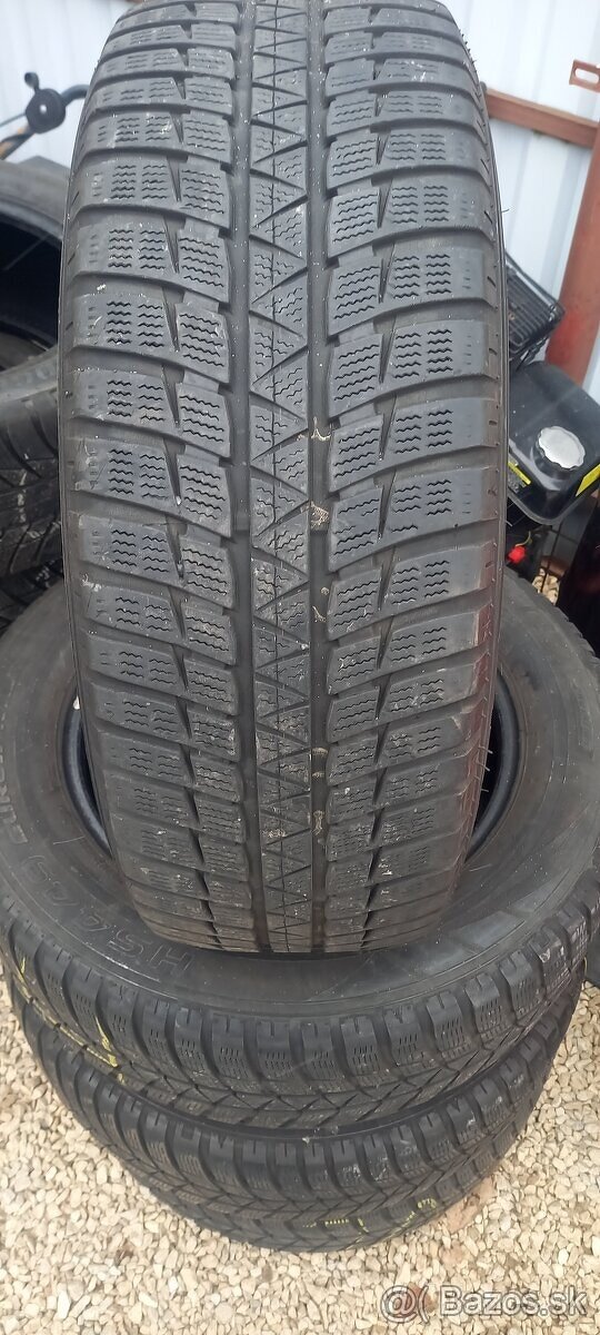 Predám zimné pneu Falken 235/60r17 102H SUV