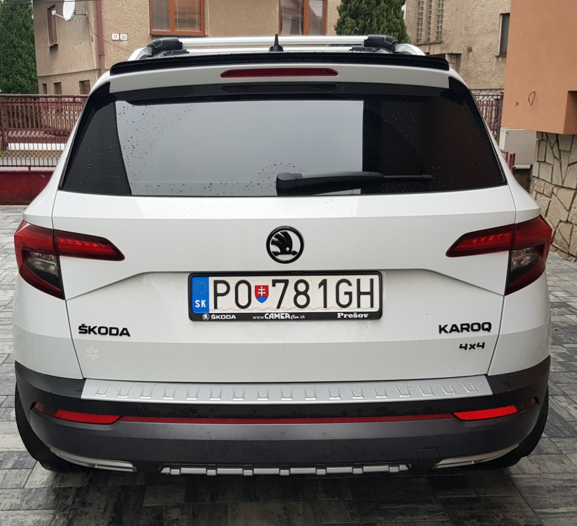 SKODA ZNAKY LOGA CIERNE FAREBNE - NAPISY SUPERB OCTAVIA 4x4