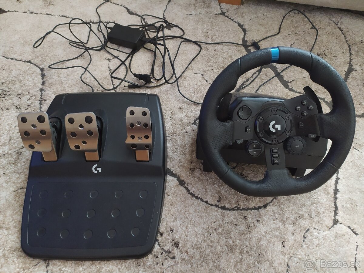 Logitech G923  Volant  s pedálmi