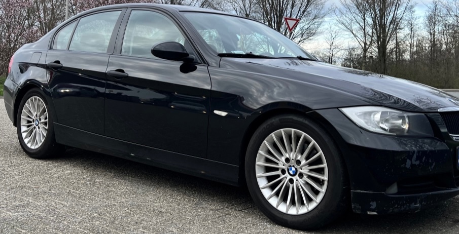 Rozpredam Bmw e90 320I 320D 318D 318I