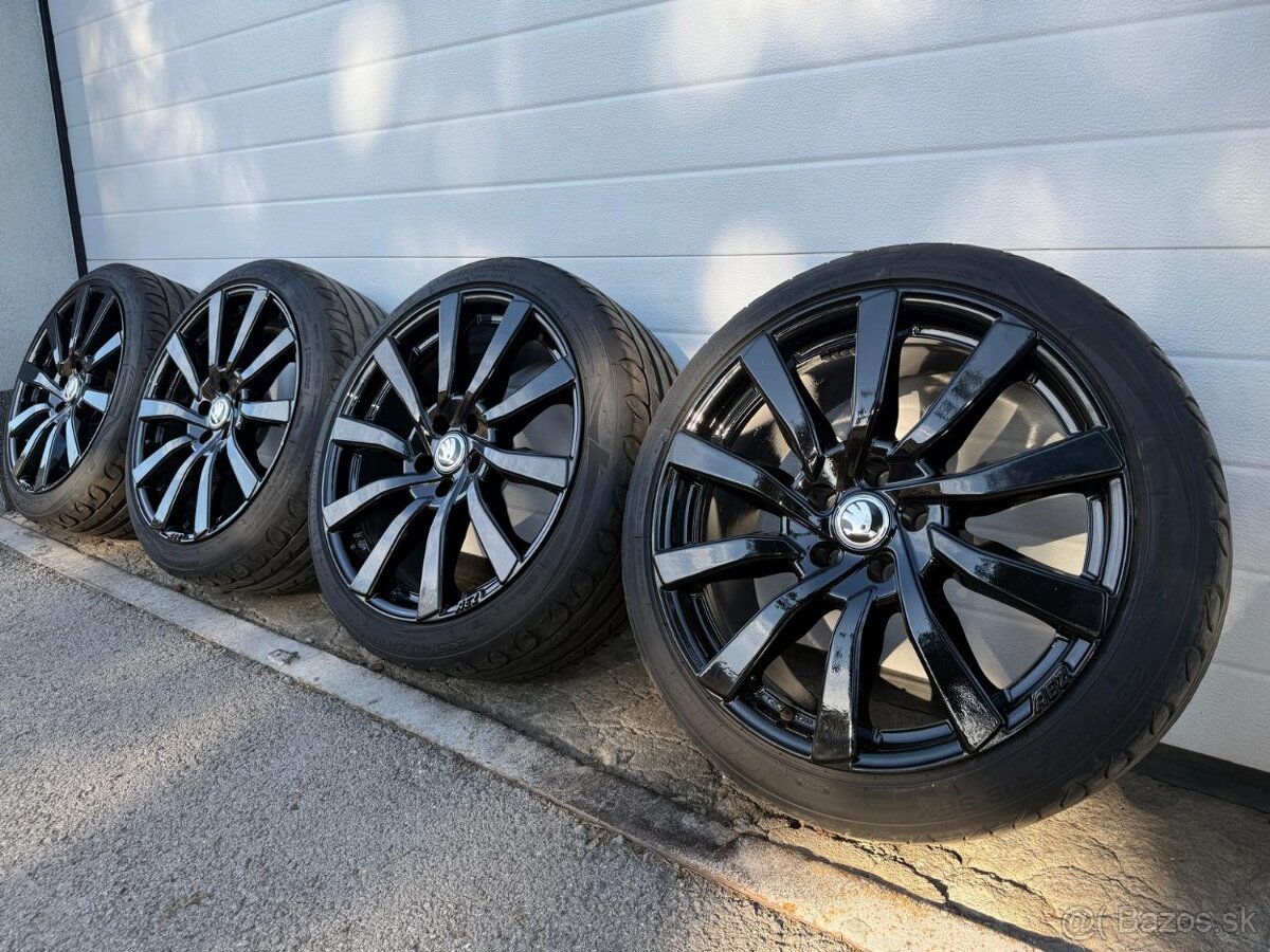 LETNA SADA ŠKODA 5x112 R19 235/40 R19 LETO