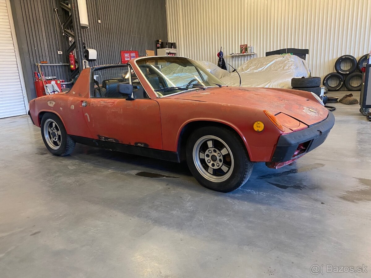 PORSCHE 914