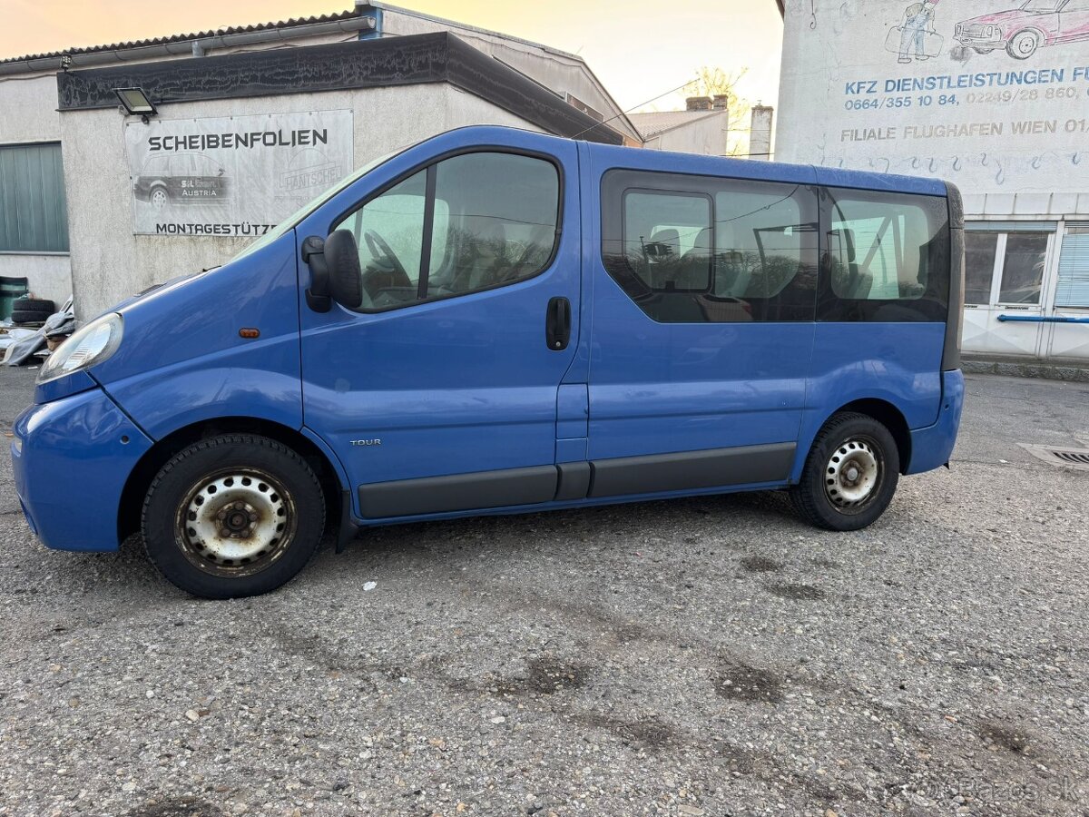 OPEL VIVARO 1,9 DIESEL 8 MIESTNY BUS