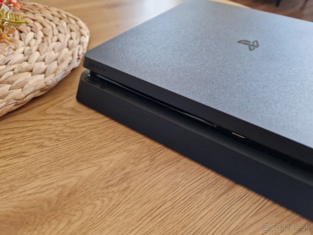 Playstation 4 SLIM