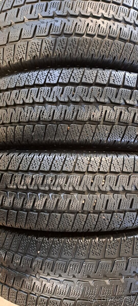 Predám 4ks jazdené zimné 215/75r16C Matador na dodávku