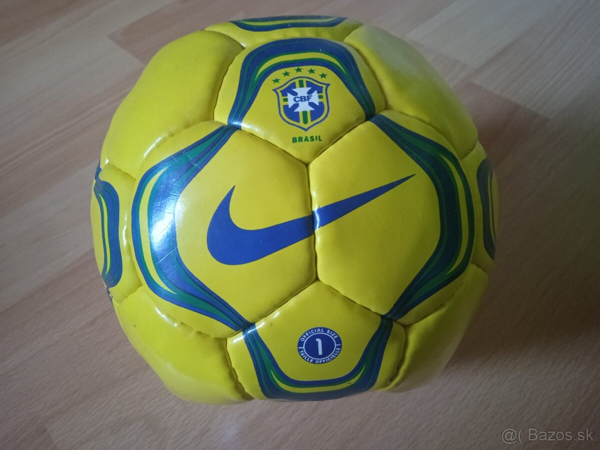 Futbalová lopta zn. Nike, Brasil,