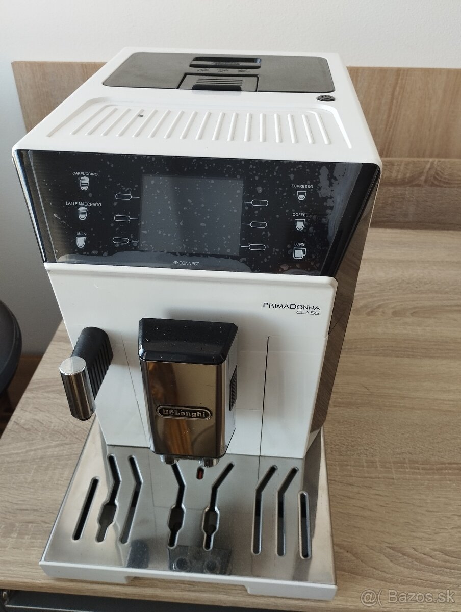 Kávovar Delonghi