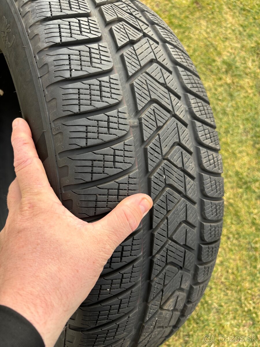 Zimné pneu Pirelli 235/55 R 19