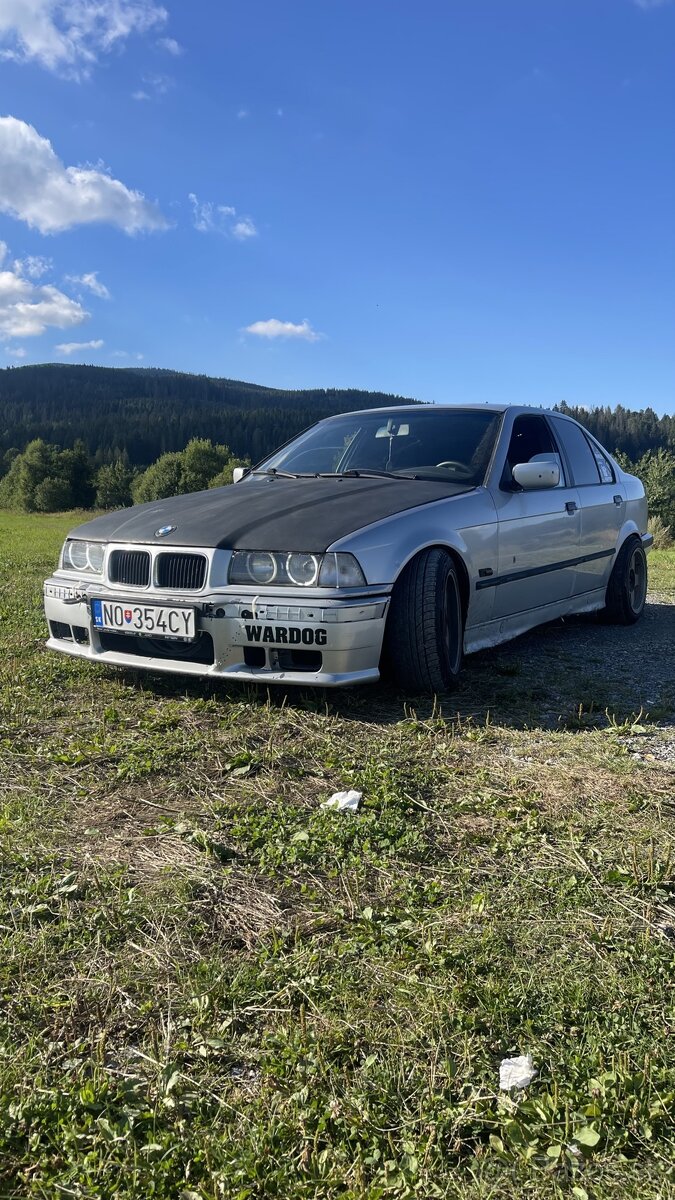 BMW E36 318IS