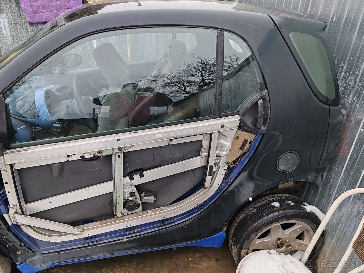 Predám smart fortwo 06 bendzin na dieli