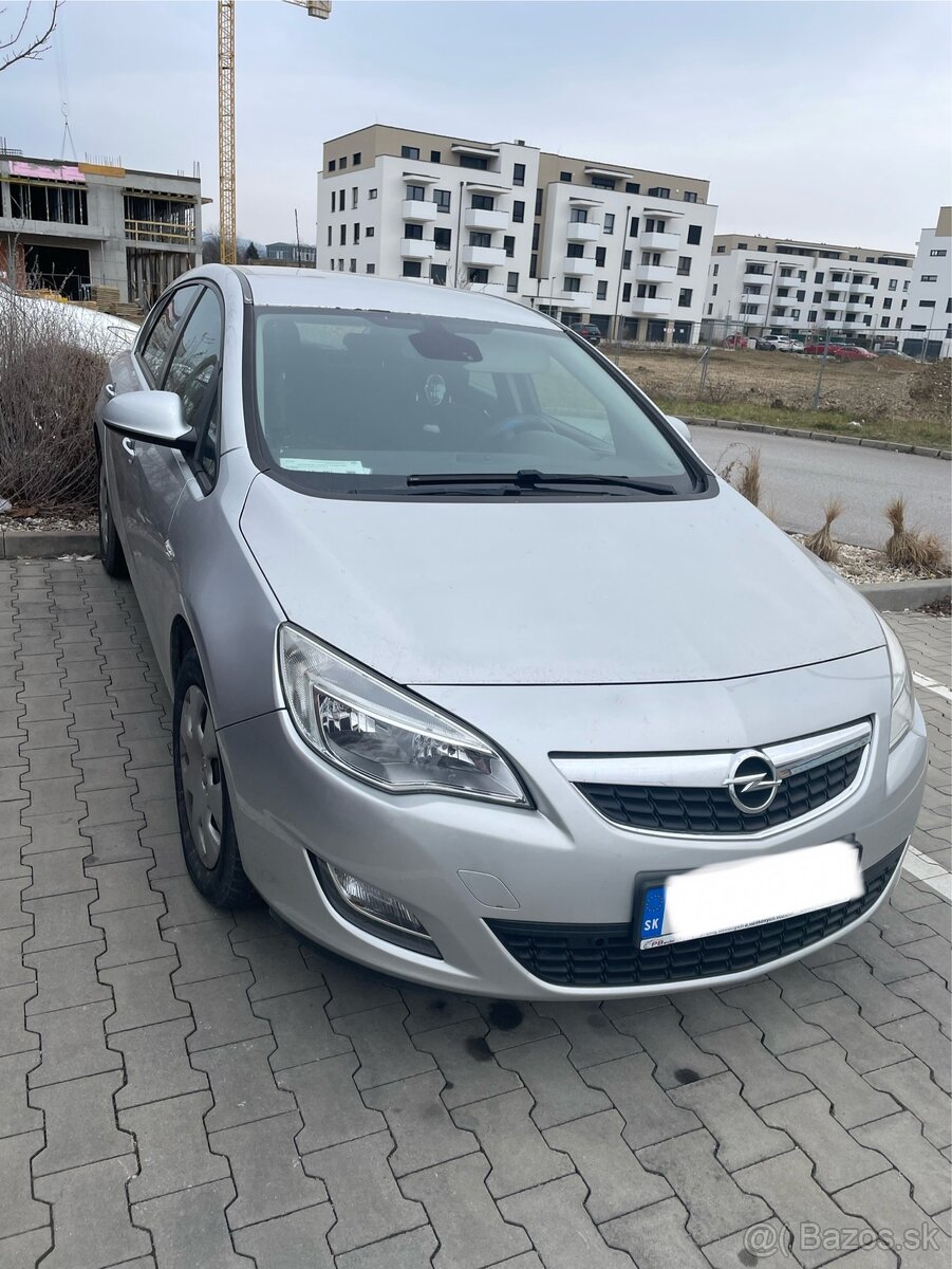 Opel Astra J