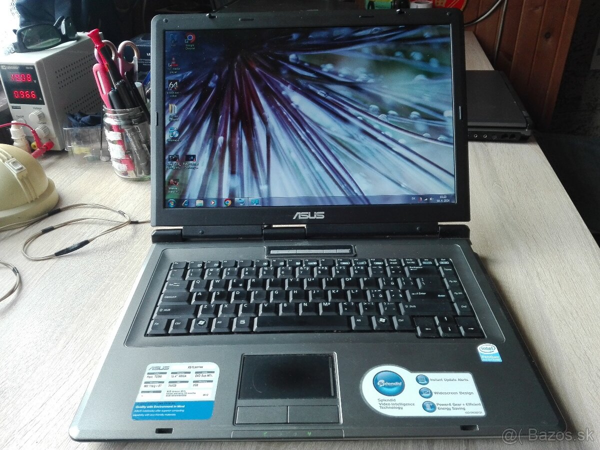 Asus Rock Technology. 15,4“. 120 GB. Win 7. Dvoj-jadro.