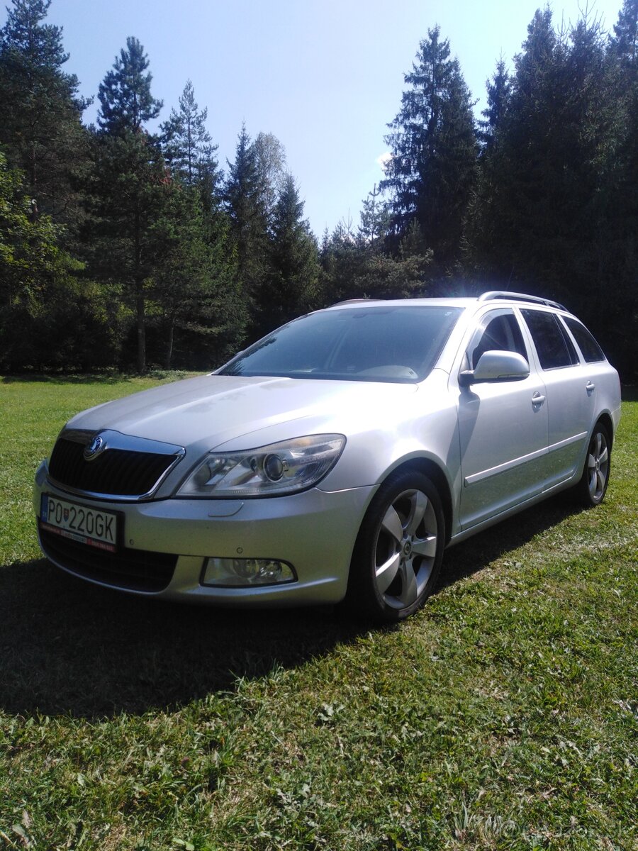 ŠKODA OCTAVIA COMBI 2,0TDI, DSG AUTOMAT