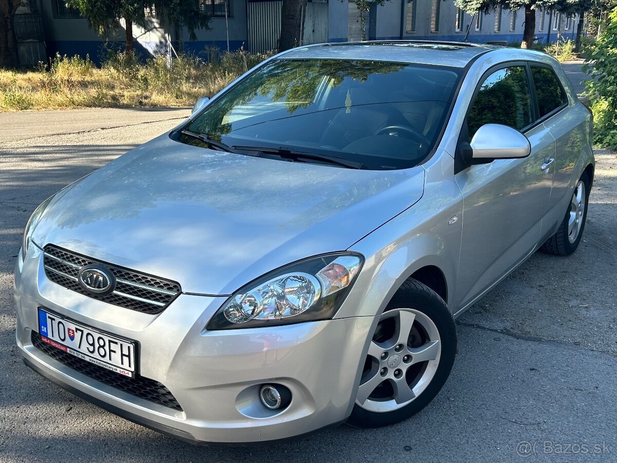 KIA CEED PROCEED 1.6 BENZÍN AUTOMAT 2010