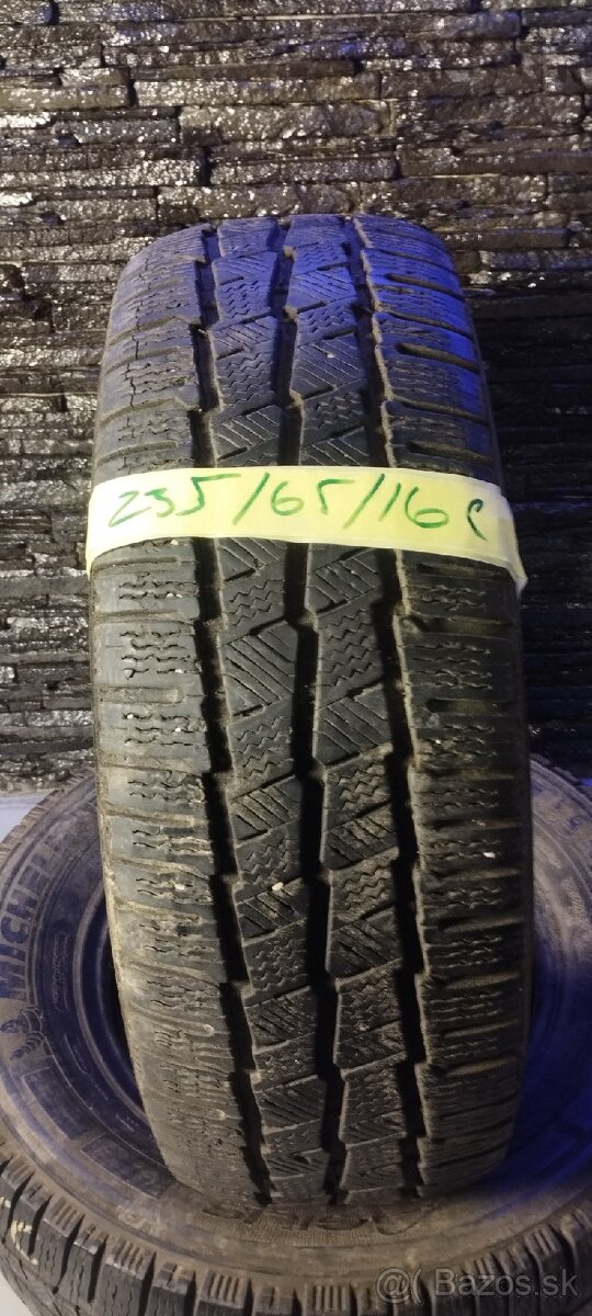 235/65 R16C M+S