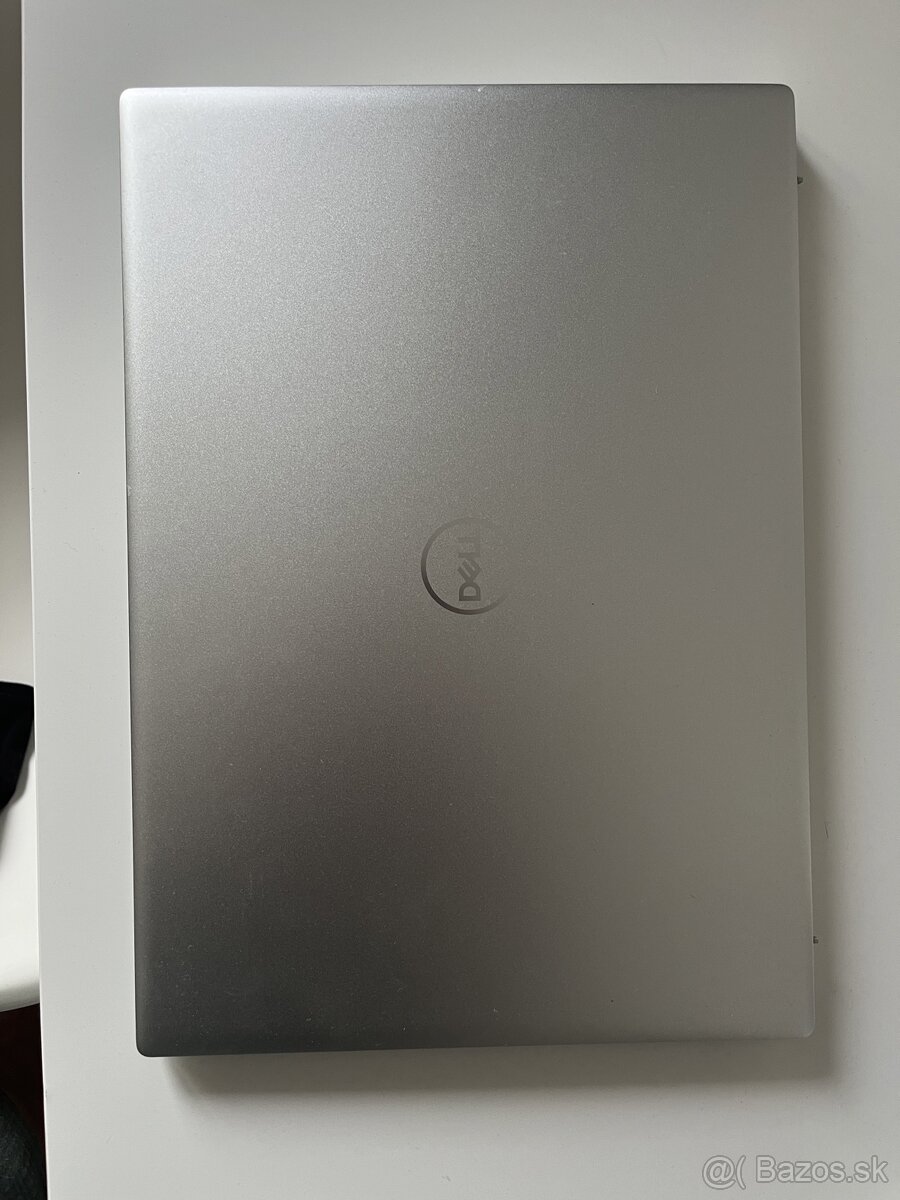 Notebook Dell Inspiron 16 (5630) strieborný