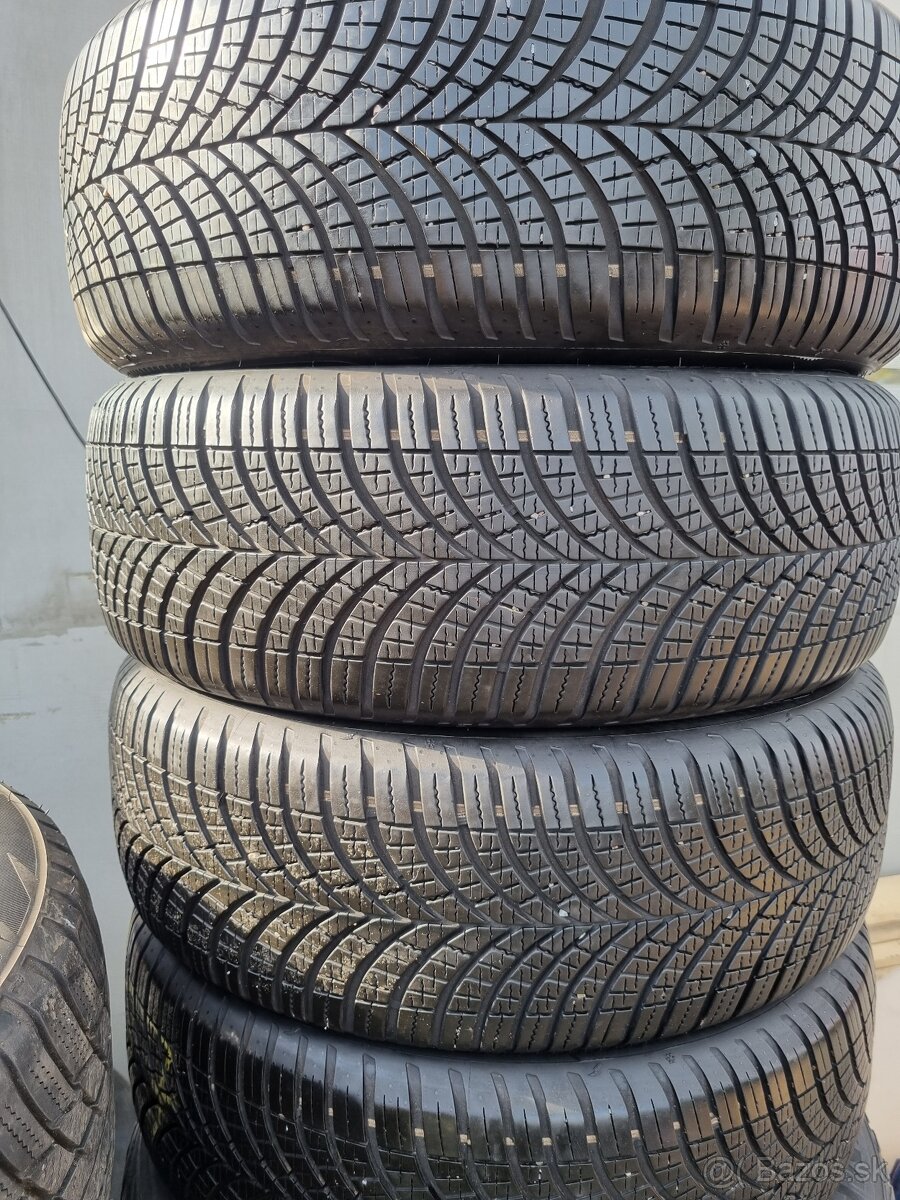 205/55R17 Goodyear