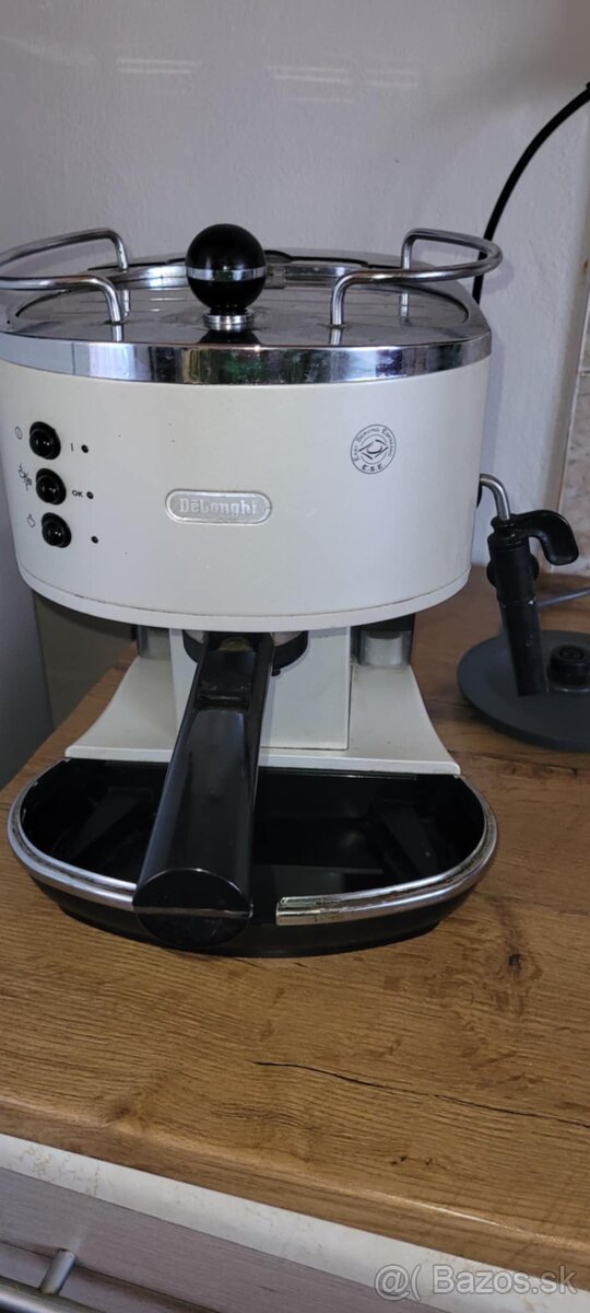 Kávovar Delonghi