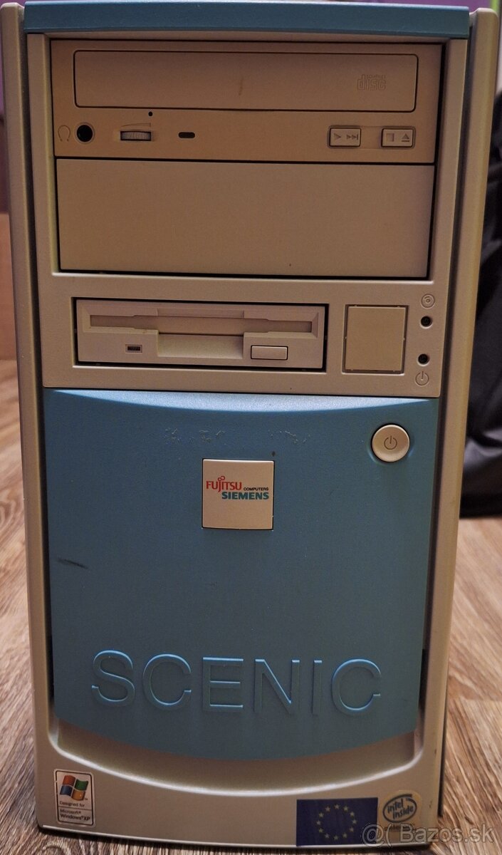 Retro počítač Fujitsu siemens scenic