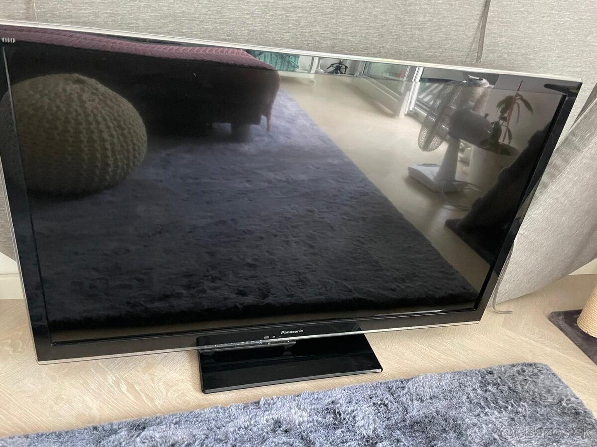 Televizor Panasonic LCD TV - TX-L42E5E