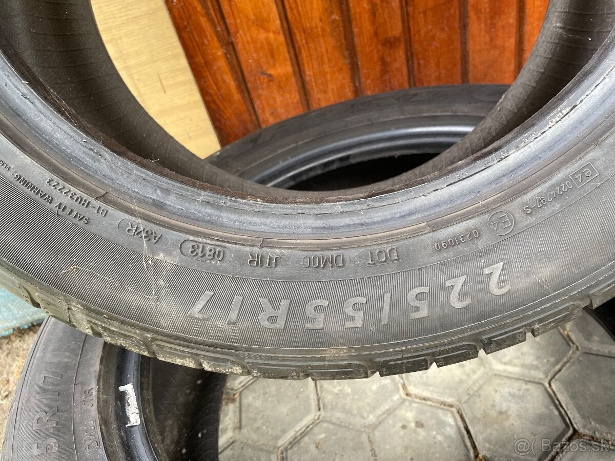 225/55 R17