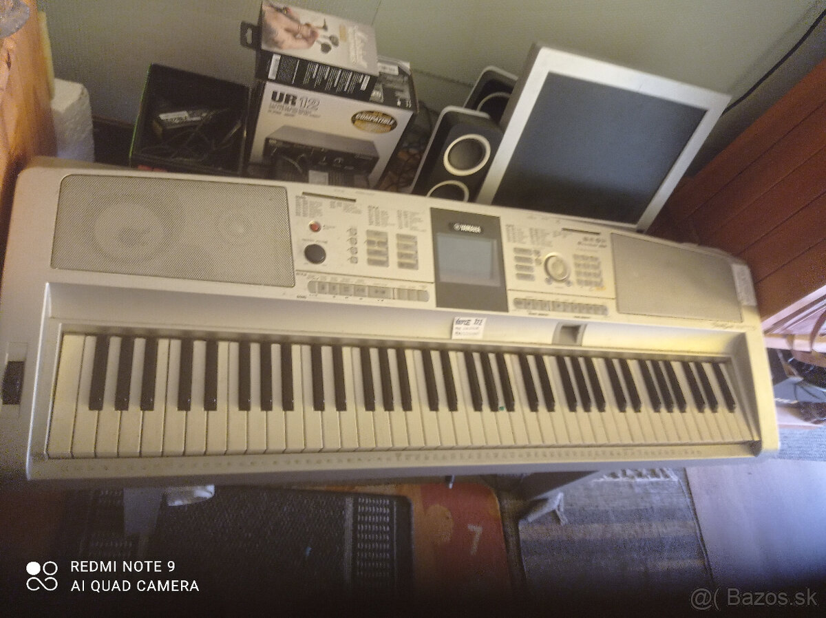 YAMAHA Portable Grand