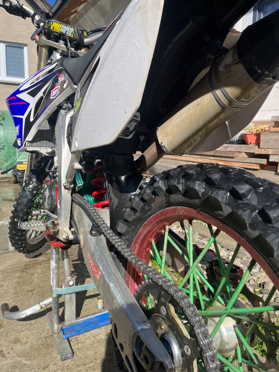 Yamaha yz250F