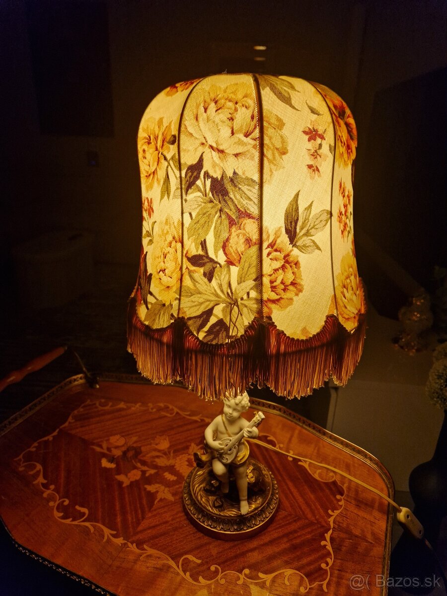 Krasna lampa stolová, bronz ,porcelan