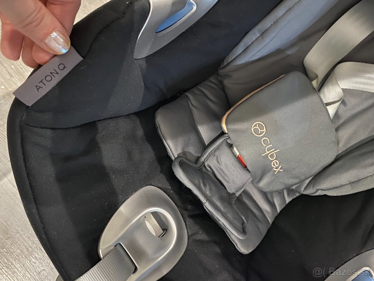 Cybex Aton Q Platinum so základňou