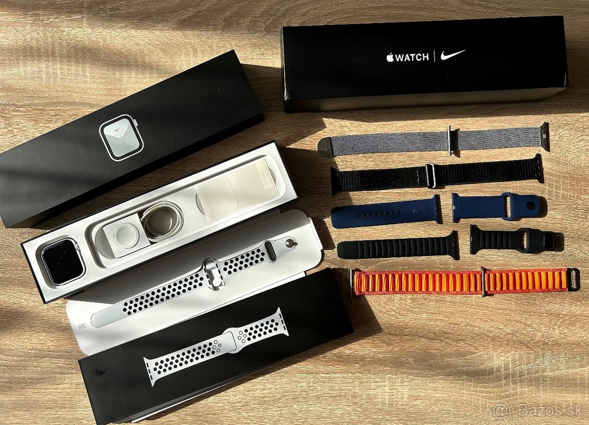 Apple watch Series 5 44mm - Nike edition + príslušenstvo