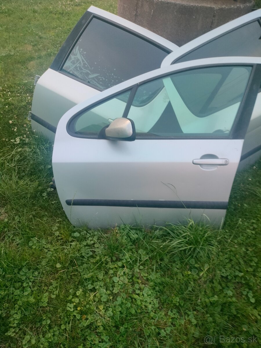 Predám dvere na Peugeot 307 rok výroby 2004