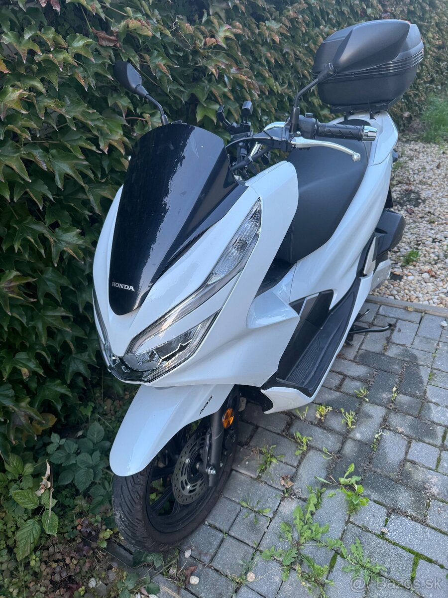 Na predaj skúter Honda PCX 125 biela 2020