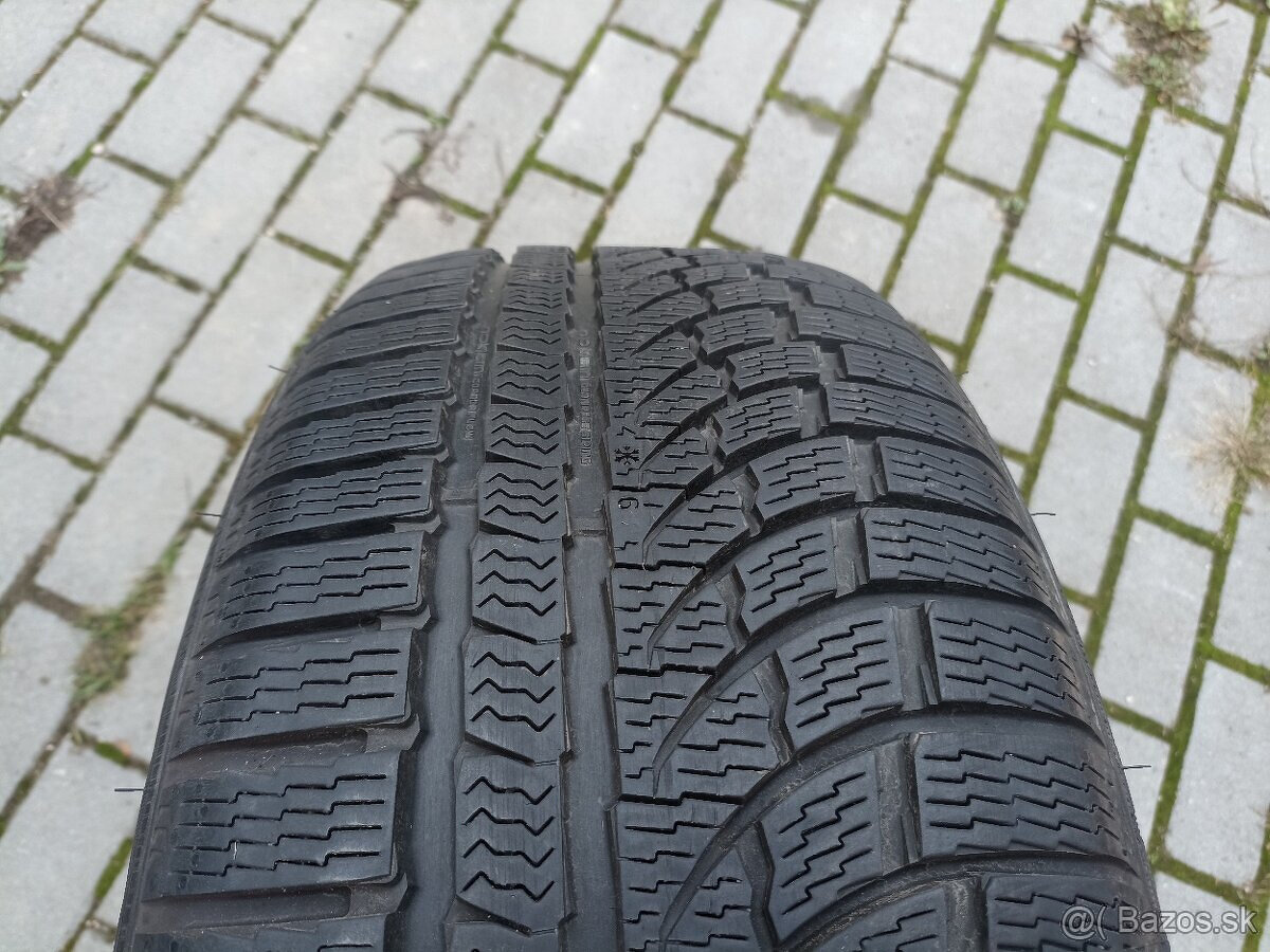 Zimné pneu Nokian WR A4 235/45 R18 XL