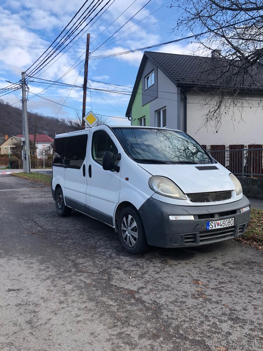 Opel Vivaro 2.5 CDTI