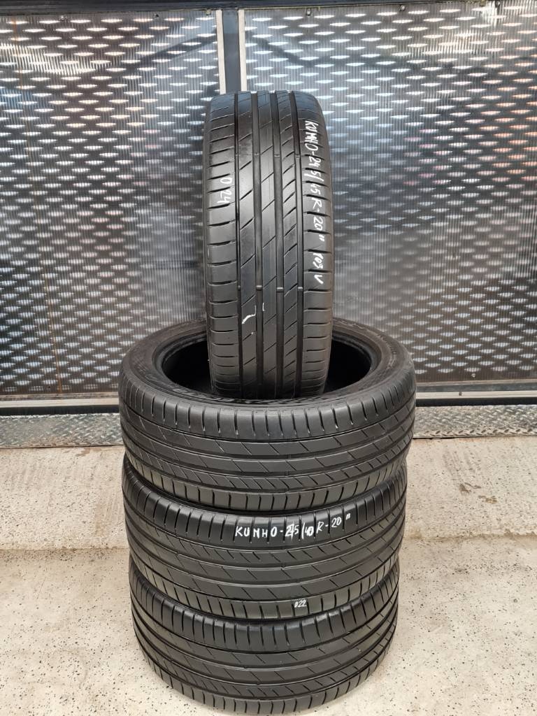 Dvojrozmer Kumho 245/45 R20 275/40 R20 Letné pneu