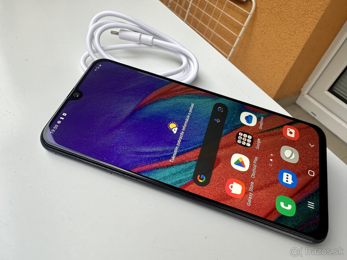 Samsung GALAXY a40 4/64GB