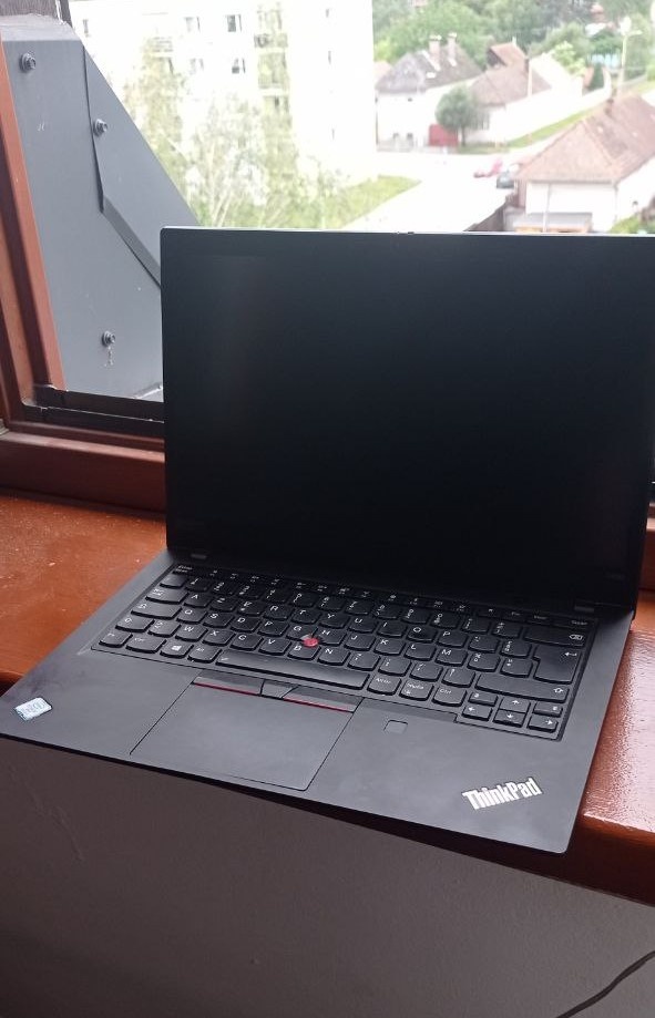 Lenovo ThinkPad T490