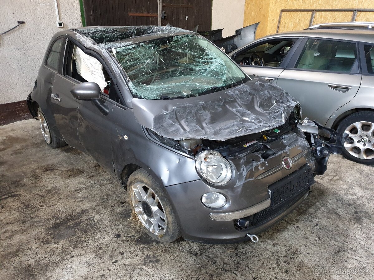 Fiat 500 0.9 TwinAir 2011, 92000km, predám alebo rozpredám