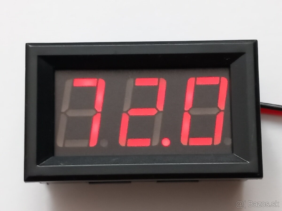 Voltmeter 5-120V červený