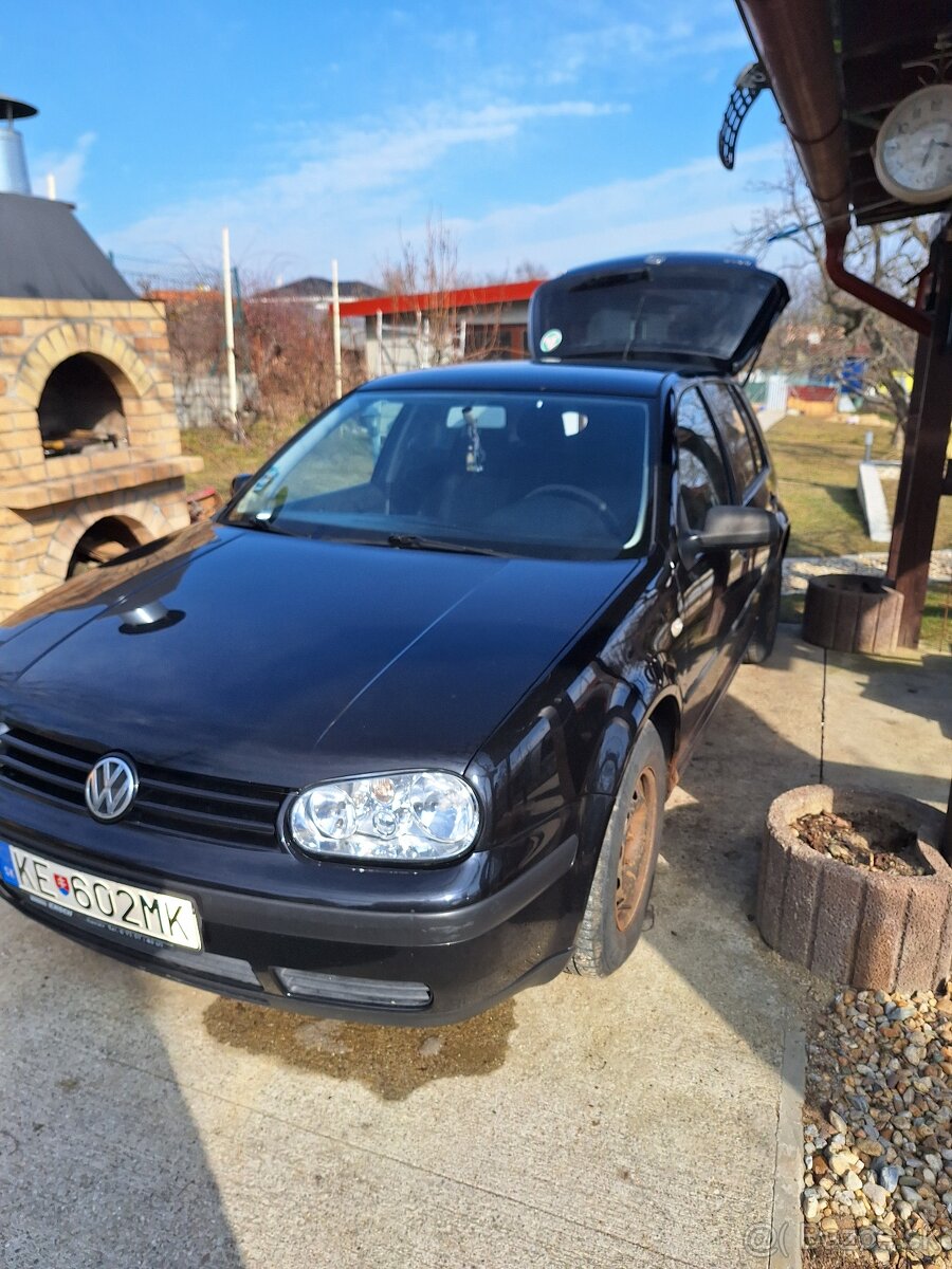 Predám Volkswagen golf 4