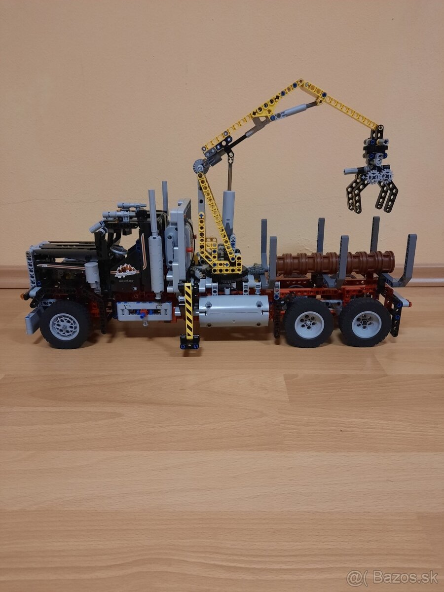 Lego Technic 9397 - Logging Truck