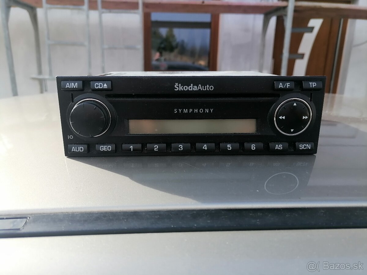 Predám auto rádio škoda symphony