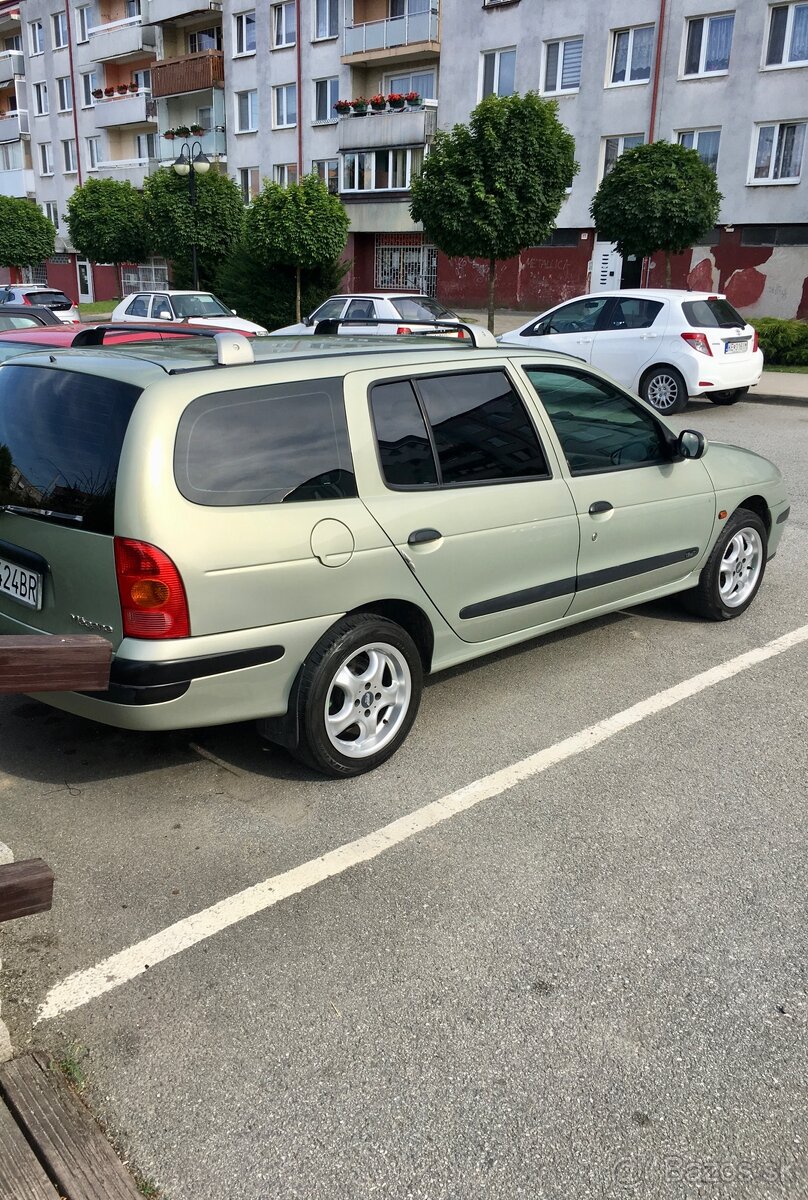 Predám strešný nosic, lyziny na Renault Megane 1