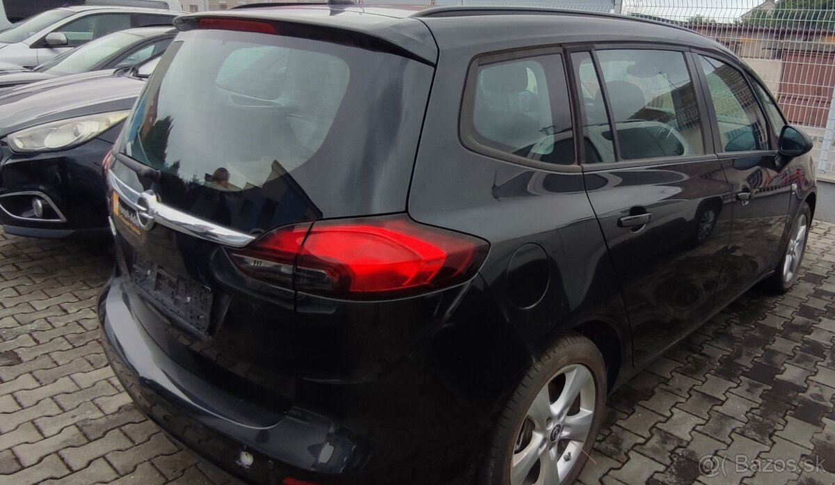 Opel Zafira. COSMO 4900 € Odpočet DPH: € Možnosti f