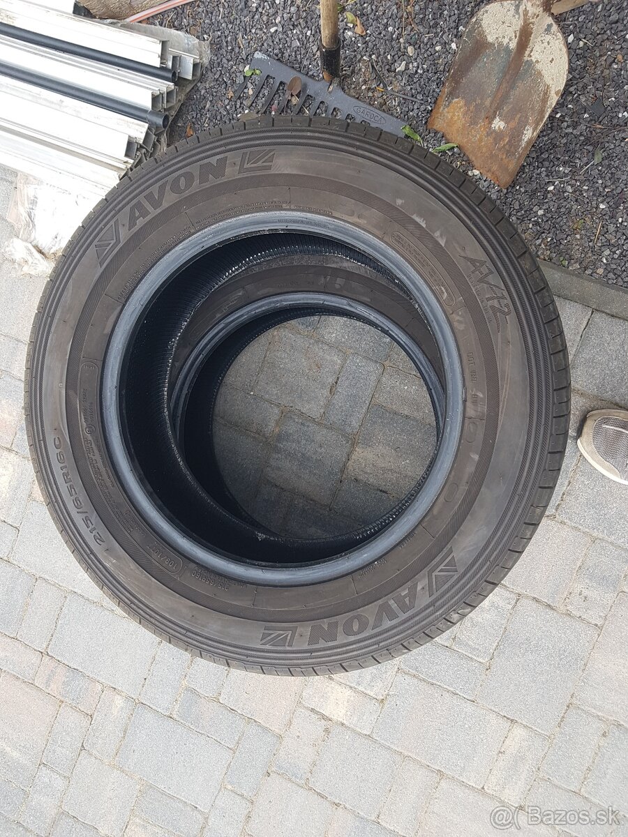 Predam 2ks pneu AVON215/65R16C