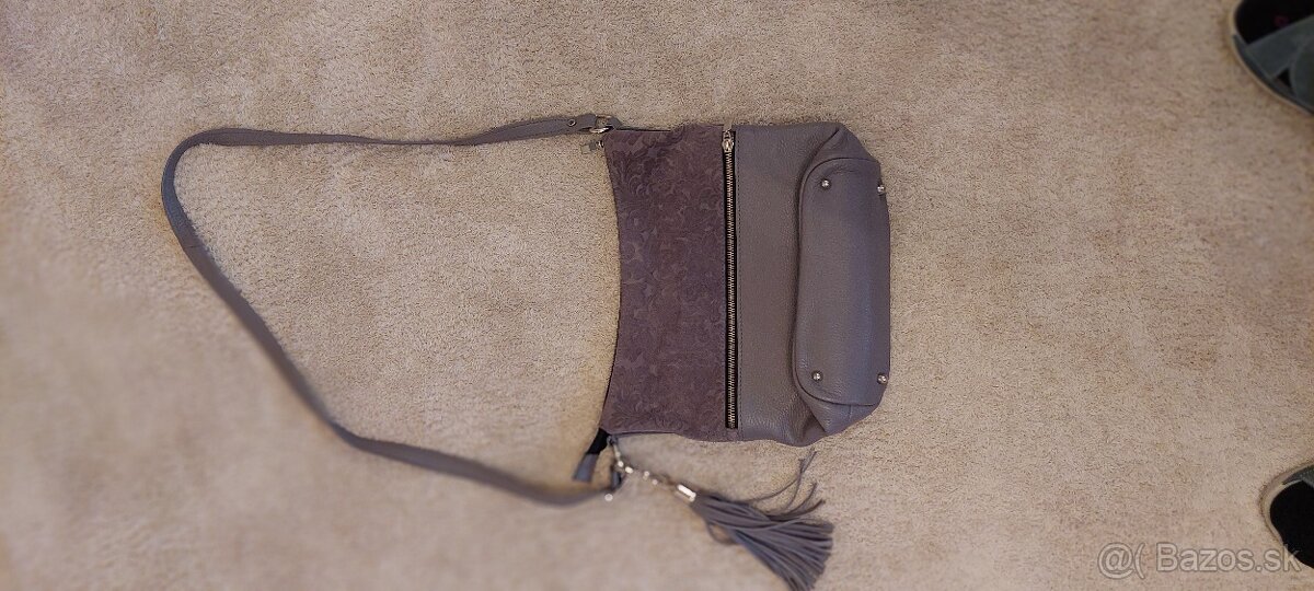 Dámska kožená crossbody kabelka