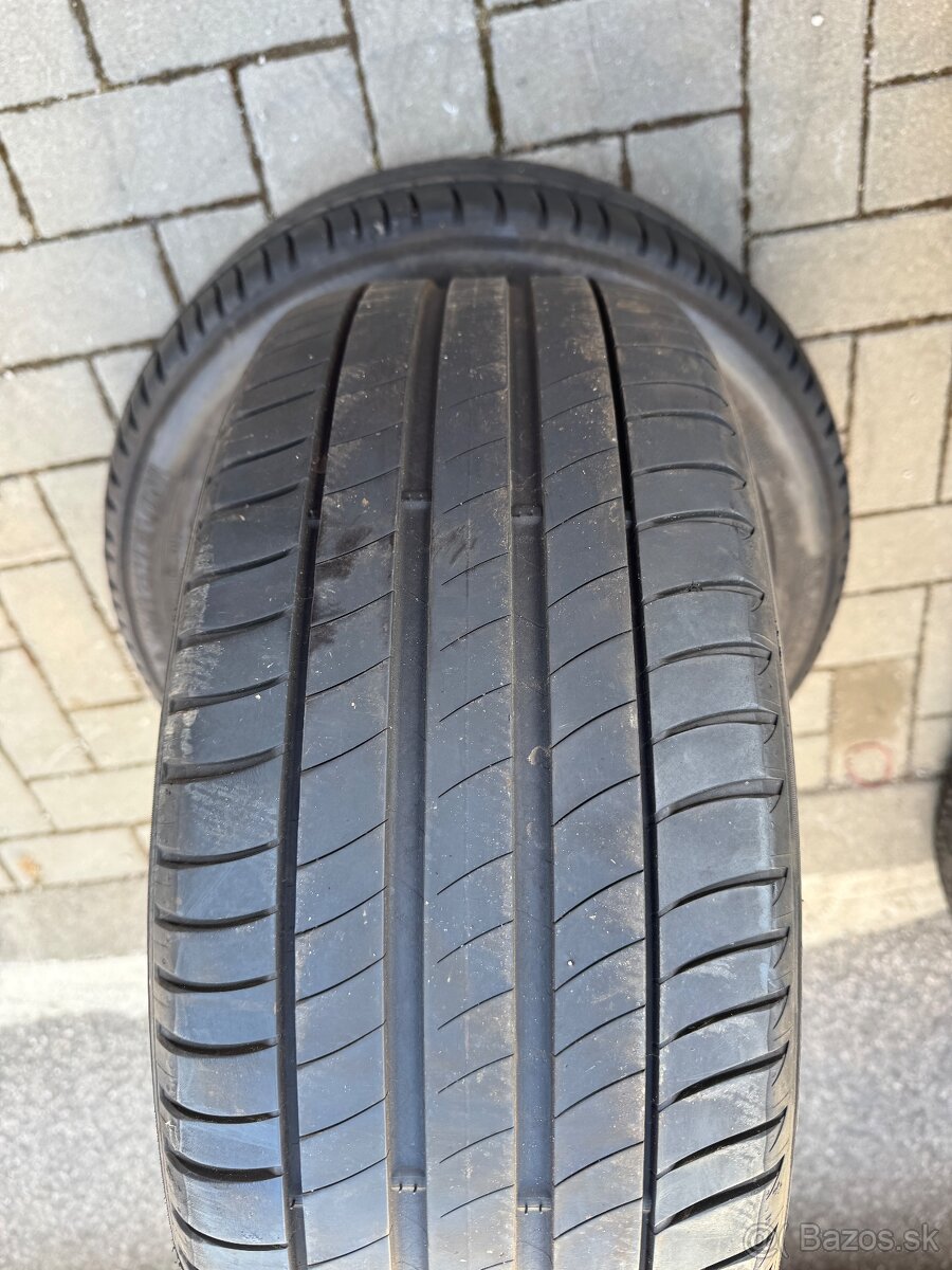 225/45R17 Michelin