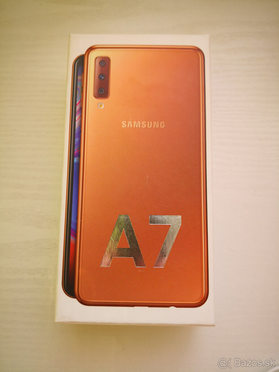 Samsung A7 Gold + bezdrátová sluchátka