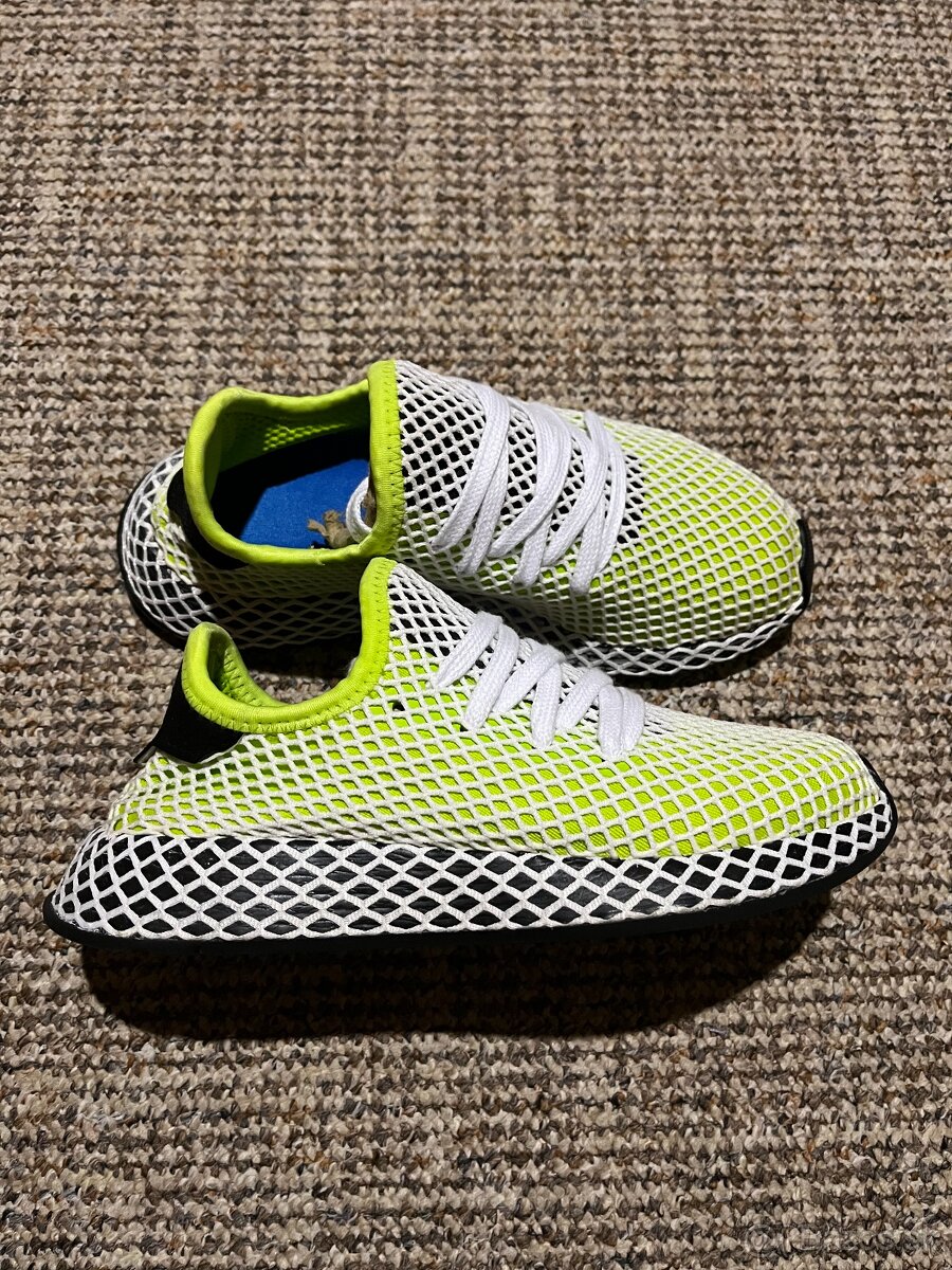 19x Dámské tenisky Adidas Deerupt