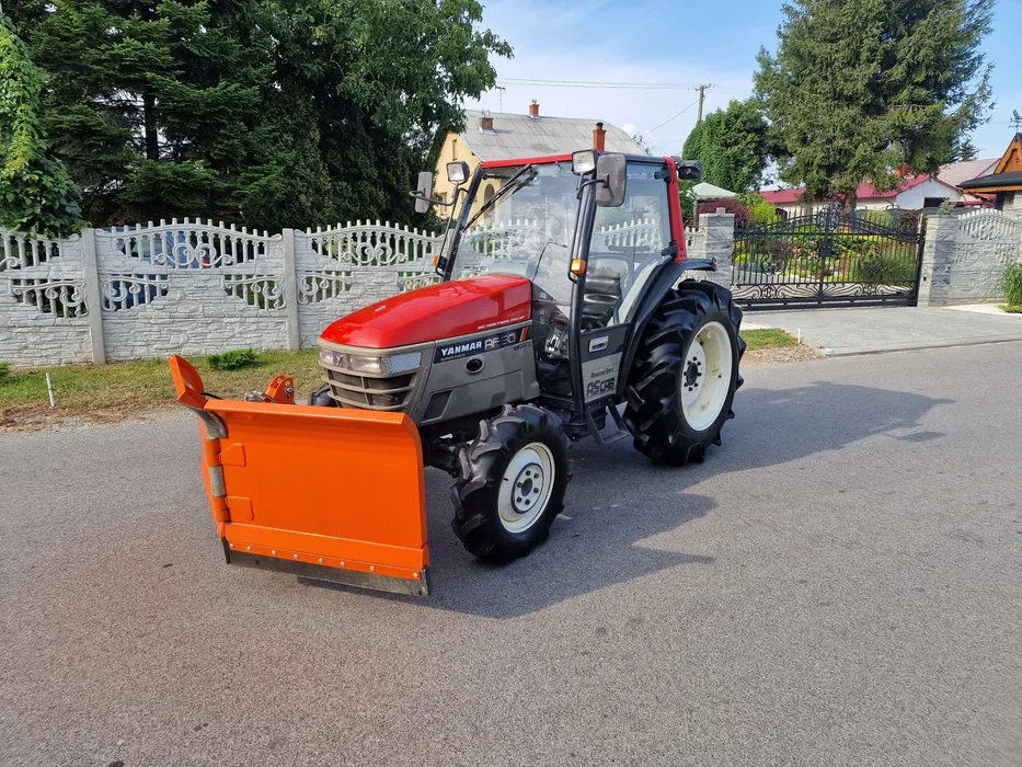 Yanmar AF 30 (530mth., záruka, klíma, pluh)